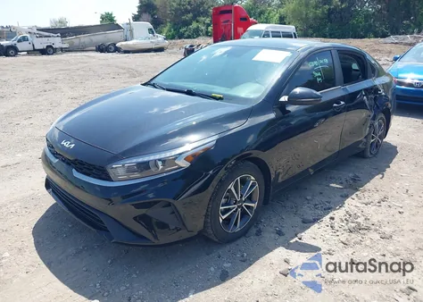 2022 Kia Forte Lxs z USA, uszkodzony, nr VIN 3KPF24AD9NE471835